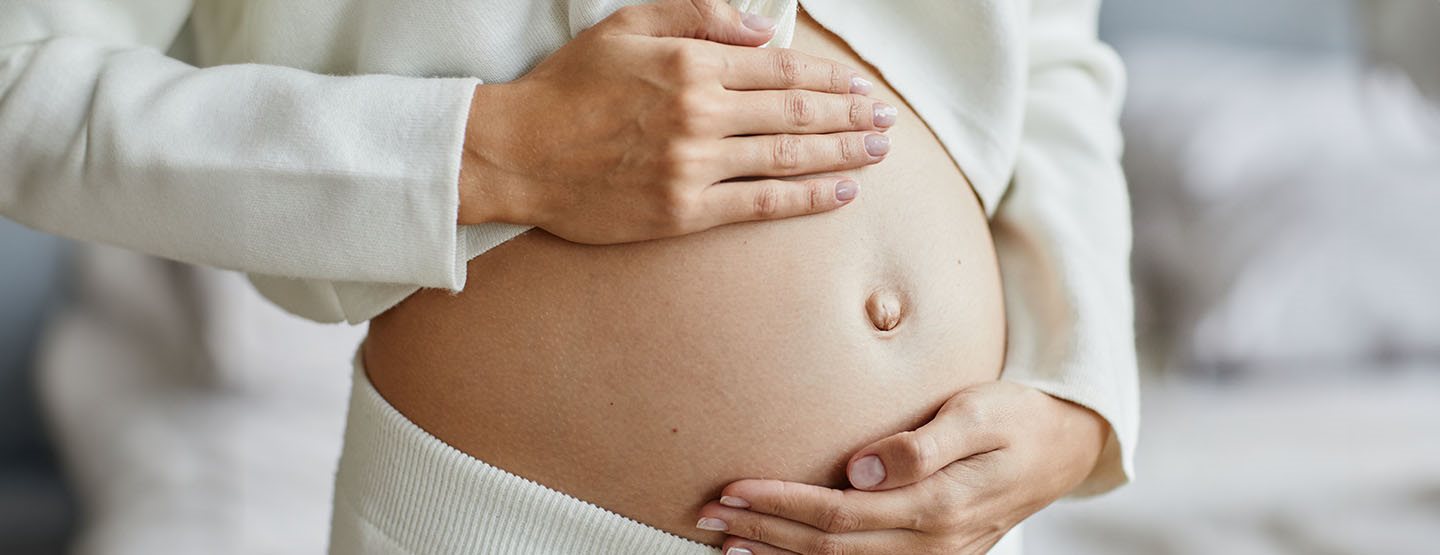 Tehotná v štyridsiatke? Čo od tehotenstva očakávať, ak sa žena rozhodne mať deti vo vyššom veku?